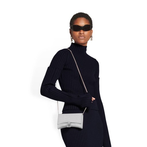 Damskie torebki Balenciaga Hourglass Xs Na Łańcuchu Z Lśniącej Tkaniny w Kolorze Srebrnym